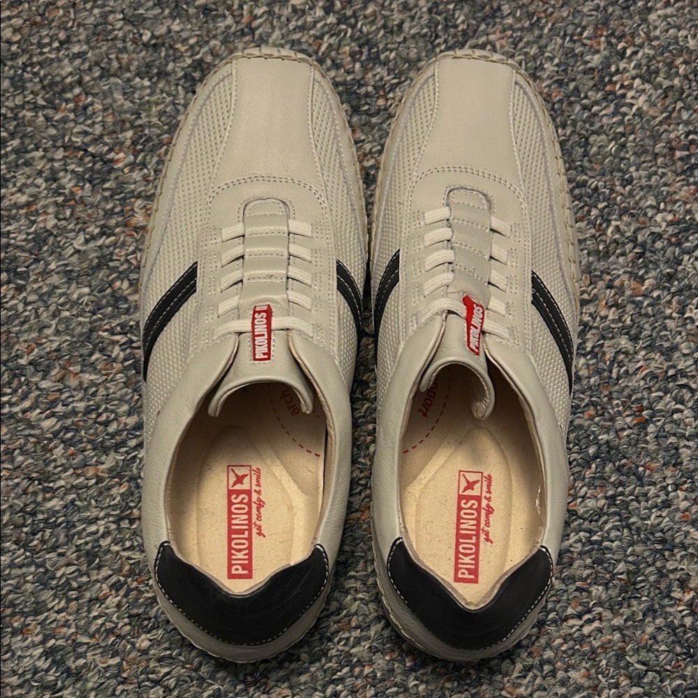 Pikolinos Men's Cream and navy Sneakers